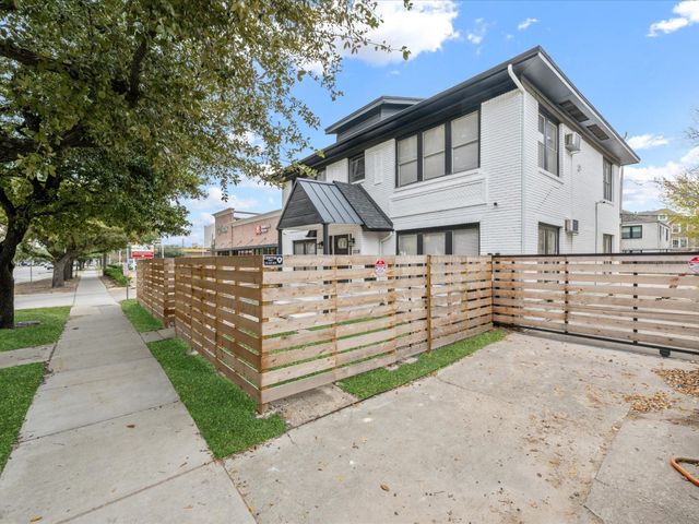 1119 Waugh Drive 4, Houston, TX 77019