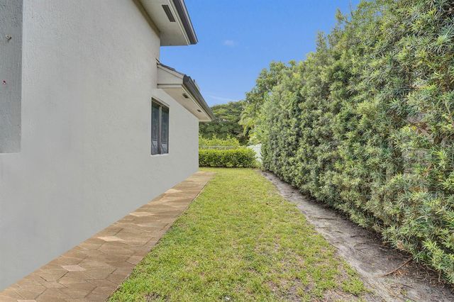 3348 Oak Hill Street, Fort Lauderdale, FL 33312