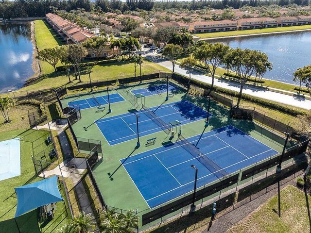 3331 Commodore Court, West Palm Beach, FL 33411