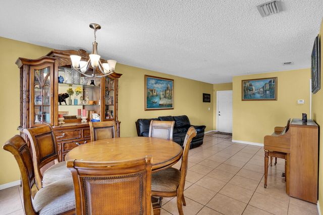 3331 Commodore Court, West Palm Beach, FL 33411