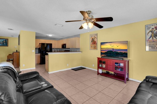 3331 Commodore Court, West Palm Beach, FL 33411