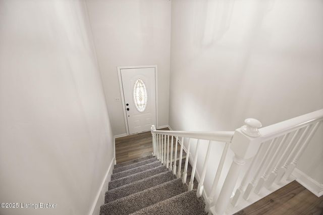 929 Hickyory Drive, Vine Grove, KY 40175