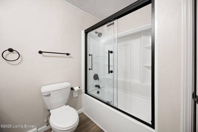 929 Hickyory Drive, Vine Grove, KY 40175