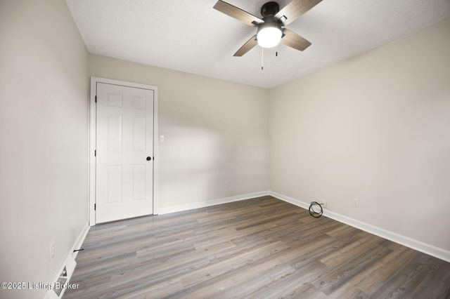 929 Hickyory Drive, Vine Grove, KY 40175