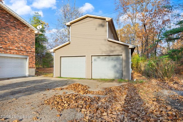 929 Hickyory Drive, Vine Grove, KY 40175