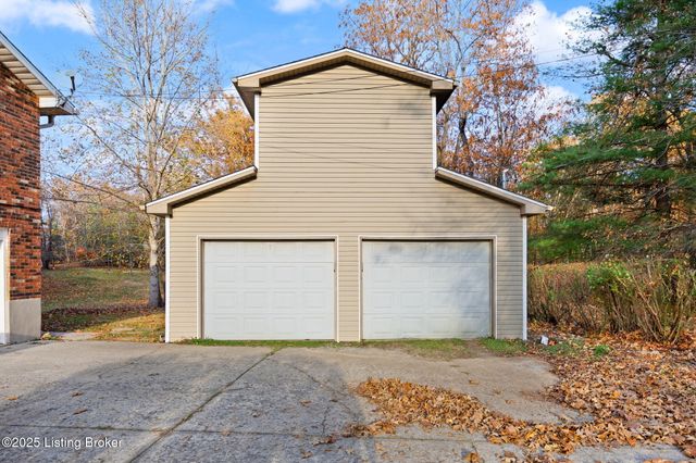 929 Hickyory Drive, Vine Grove, KY 40175