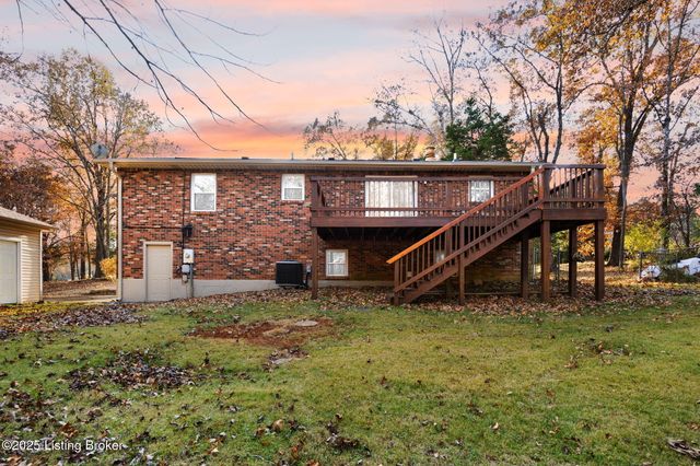 929 Hickyory Drive, Vine Grove, KY 40175