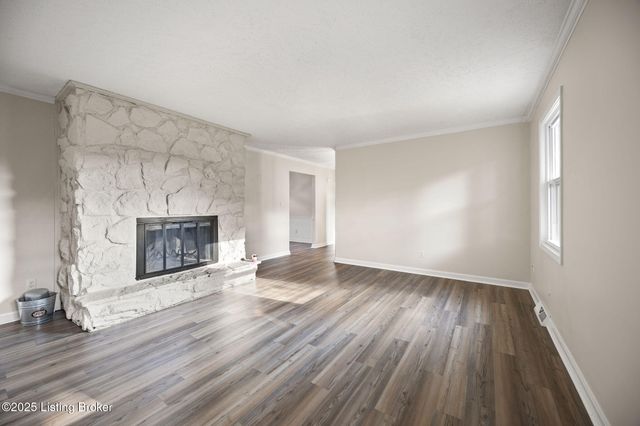 929 Hickyory Drive, Vine Grove, KY 40175