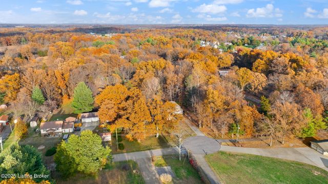 929 Hickyory Drive, Vine Grove, KY 40175