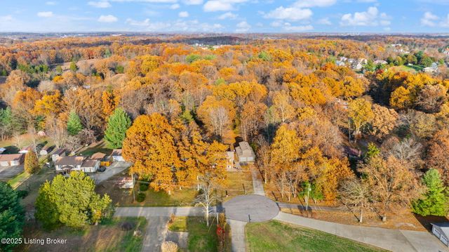 929 Hickyory Drive, Vine Grove, KY 40175