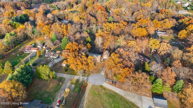 929 Hickyory Drive, Vine Grove, KY 40175