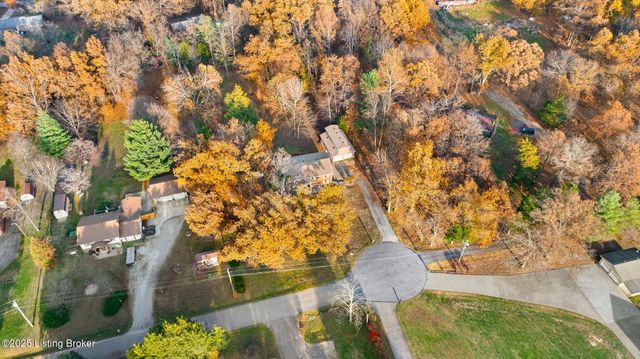 929 Hickyory Drive, Vine Grove, KY 40175