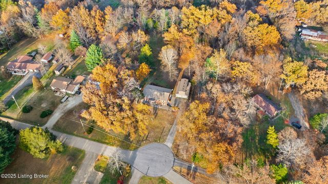 929 Hickyory Drive, Vine Grove, KY 40175