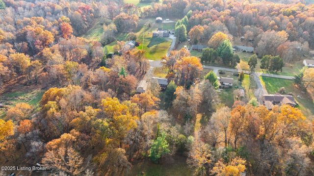 929 Hickyory Drive, Vine Grove, KY 40175