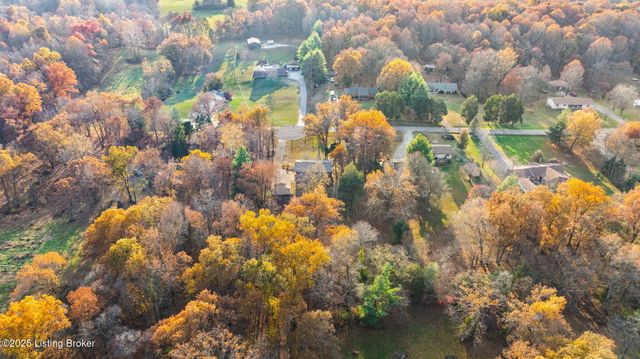 929 Hickyory Drive, Vine Grove, KY 40175