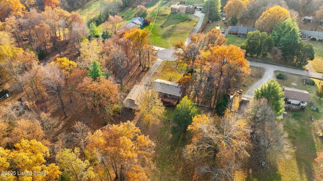 929 Hickyory Drive, Vine Grove, KY 40175