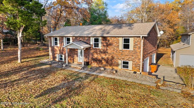 929 Hickyory Drive, Vine Grove, KY 40175