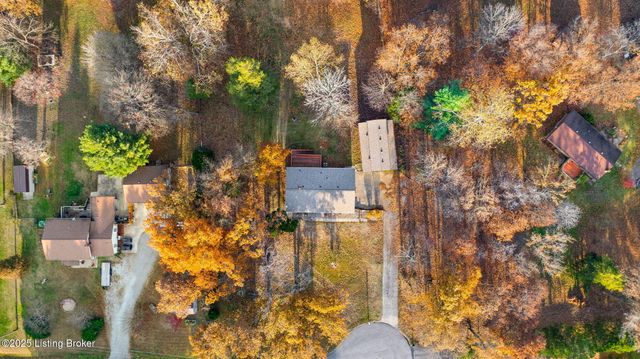 929 Hickyory Drive, Vine Grove, KY 40175