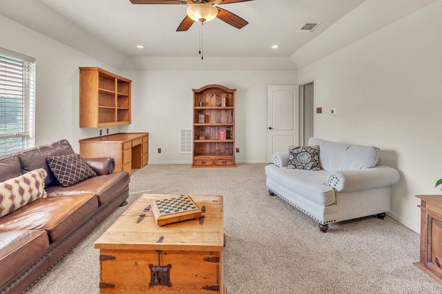 173 Cattlebaron Parc Drive, Fort Worth, TX 76108