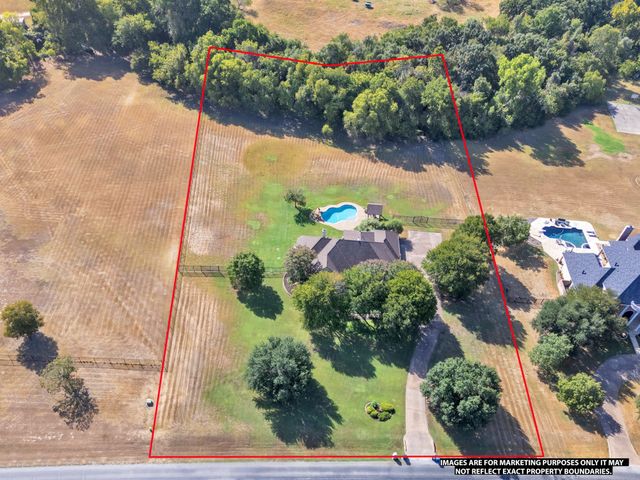173 Cattlebaron Parc Drive, Fort Worth, TX 76108