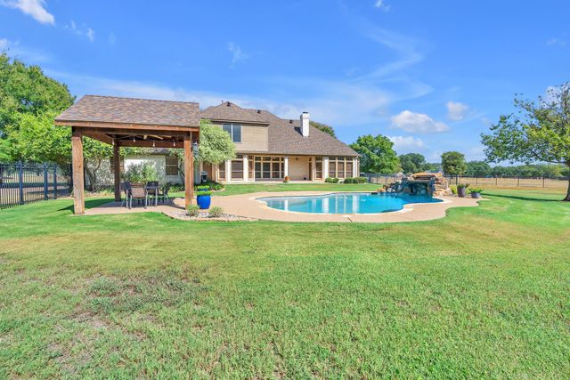 173 Cattlebaron Parc Drive, Fort Worth, TX 76108
