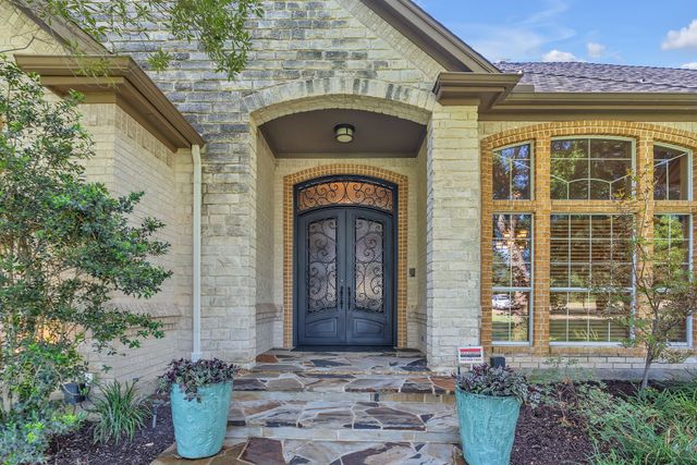 173 Cattlebaron Parc Drive, Fort Worth, TX 76108