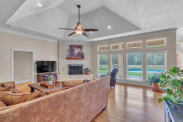 173 Cattlebaron Parc Drive, Fort Worth, TX 76108