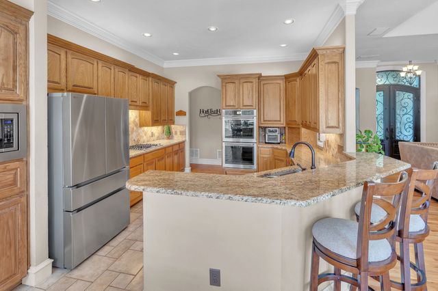 173 Cattlebaron Parc Drive, Fort Worth, TX 76108