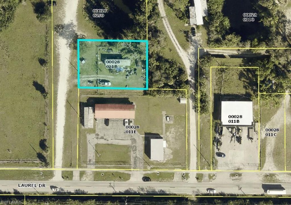 1511 Laurel DR, NORTH FORT MYERS, FL 33917 — photo 5