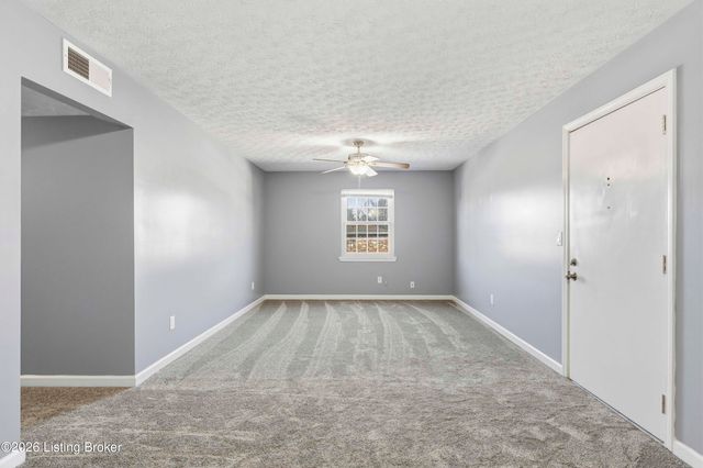 1801 Janlyn Rd 11, Louisville, KY 40299