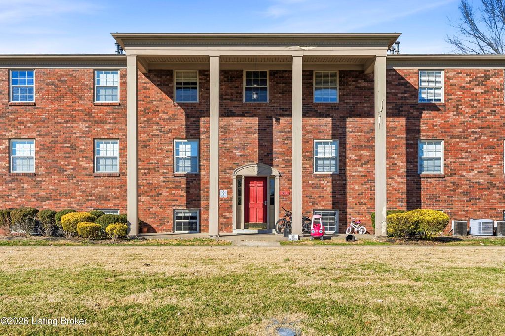 1801 Janlyn Rd 11, Louisville, KY 40299