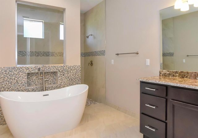 5831 NW Dooley, Port St. Lucie, FL 34986
