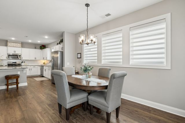 206 Woodhall Ct, White House, TN 37188