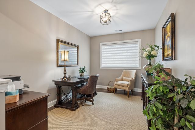 206 Woodhall Ct, White House, TN 37188