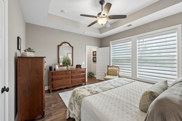 206 Woodhall Ct, White House, TN 37188