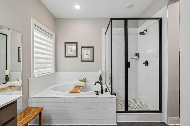 206 Woodhall Ct, White House, TN 37188