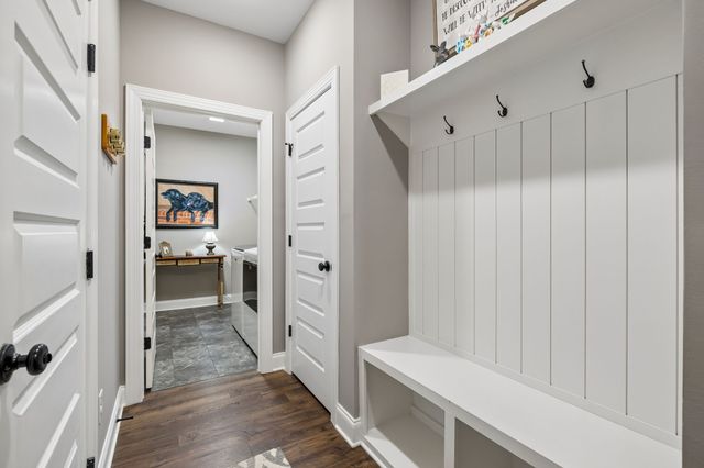 206 Woodhall Ct, White House, TN 37188