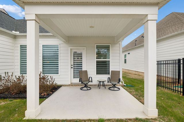 206 Woodhall Ct, White House, TN 37188