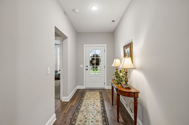 206 Woodhall Ct, White House, TN 37188