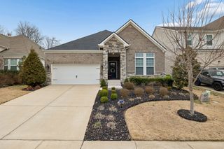 206 Woodhall Ct, White House, TN 37188