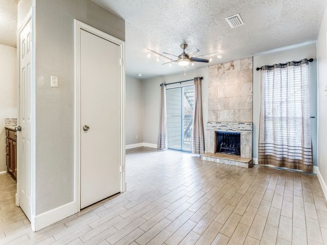 1503 N Garrett Avenue 111, Dallas, TX 75206