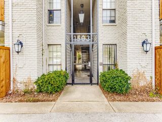 1503 N Garrett Avenue 111, Dallas, TX 75206
