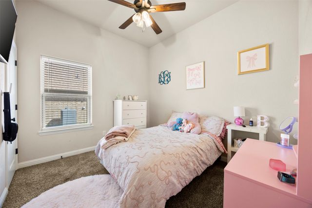 209 Bayless Avenue, Godley, TX 76044