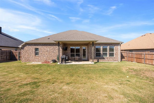 209 Bayless Avenue, Godley, TX 76044