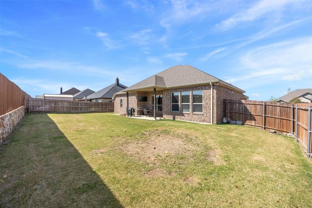 209 Bayless Avenue, Godley, TX 76044
