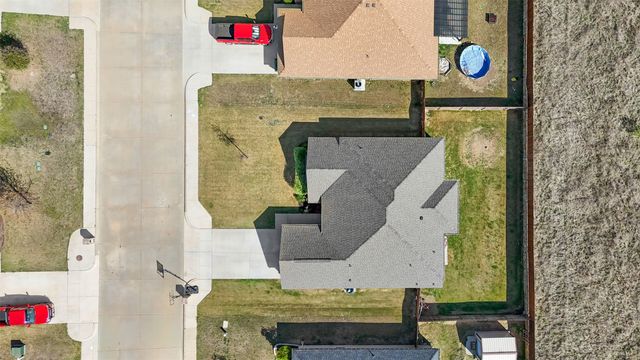 209 Bayless Avenue, Godley, TX 76044