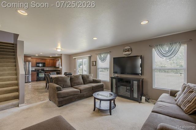 2550 Compton Drive, Waterford, MI 48329