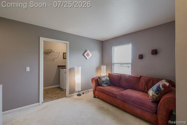 2550 Compton Drive, Waterford, MI 48329