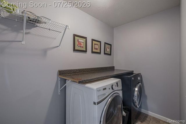 2550 Compton Drive, Waterford, MI 48329