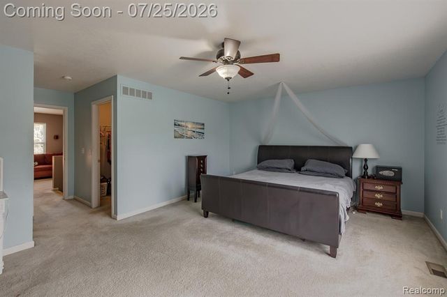 2550 Compton Drive, Waterford, MI 48329